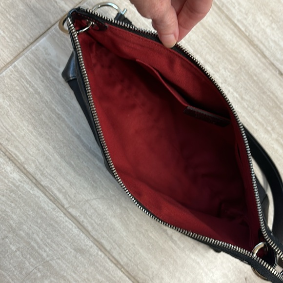 Salvatore Ferragamo Shoulder bag! EUC - Picture 8 of 8